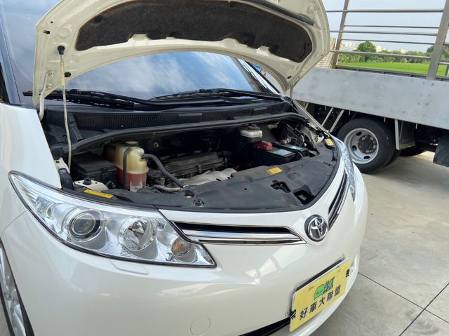TOYOTA豐田 PREVIA  第6張相片