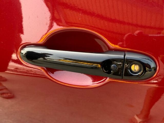 NISSAN日產 TIIDA  第7張相片