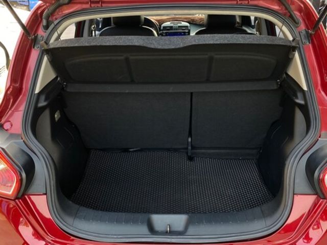 NISSAN日產 TIIDA  第11張相片