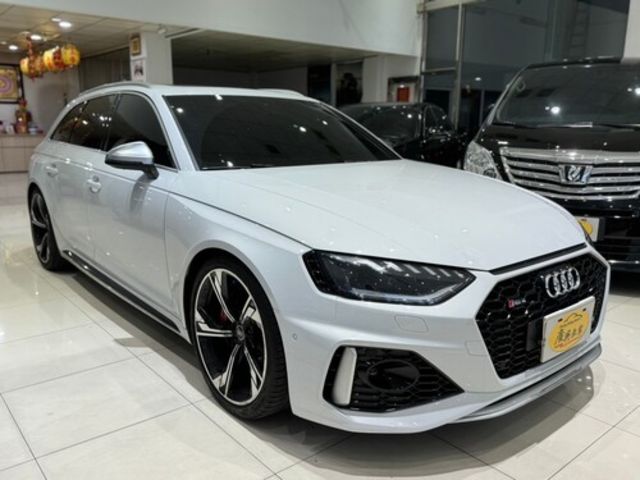 AUDI奧迪 AVANT RS4  第1張相片