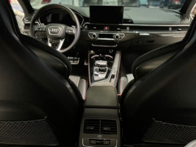 AUDI奧迪 AVANT RS4  第5張相片