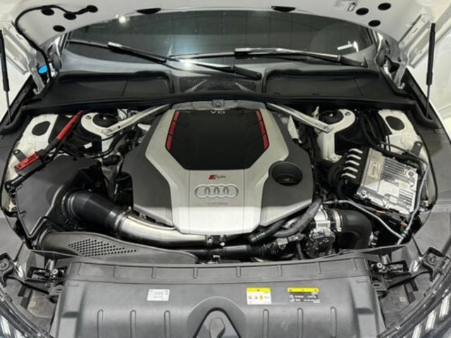 AUDI奧迪 AVANT RS4  第6張相片