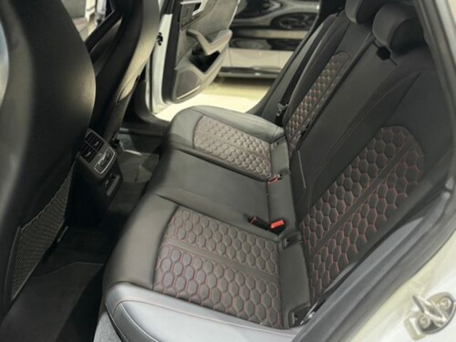 AUDI奧迪 AVANT RS4  第16張相片