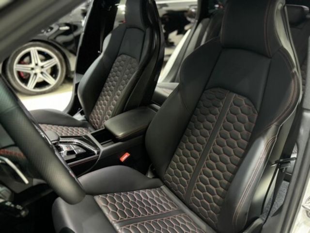 AUDI奧迪 AVANT RS4  第17張相片
