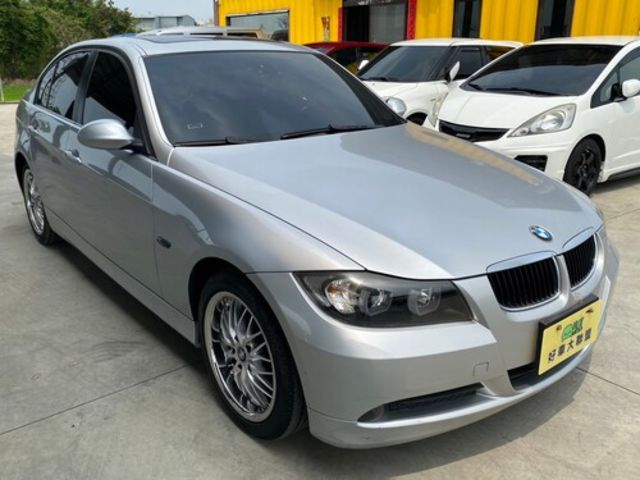 BMW寶馬 320I SEDAN ZA  第1張相片