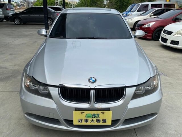 BMW寶馬 320I SEDAN ZA  第3張相片