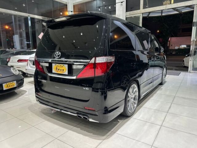 TOYOTA豐田 ALPHARD  第2張相片