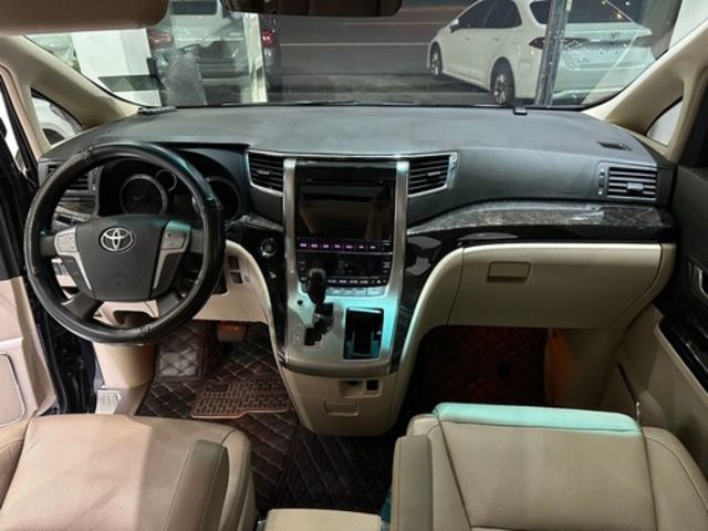 TOYOTA豐田 ALPHARD  第5張相片