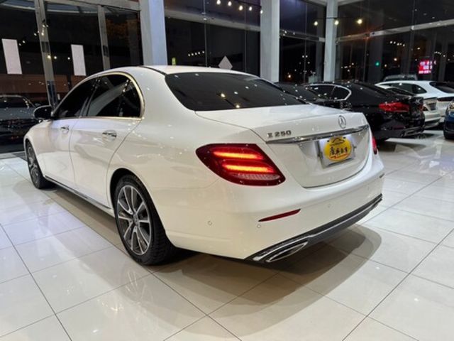 M-BENZ賓士 E250  第8張相片