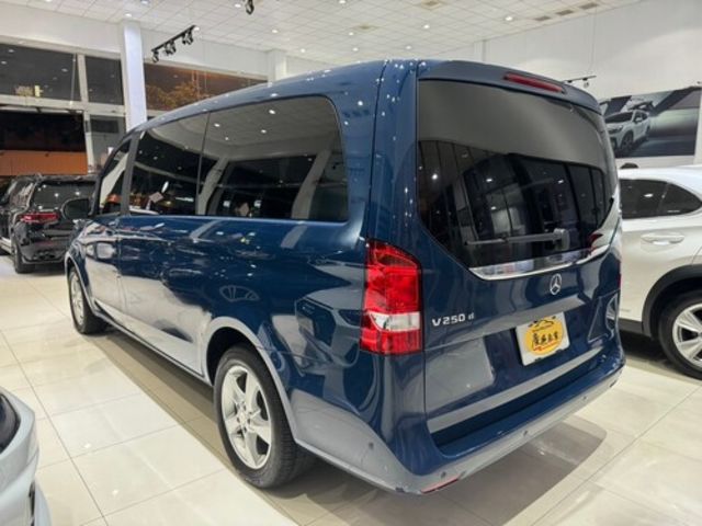 M-BENZ賓士 V250 D  第8張相片