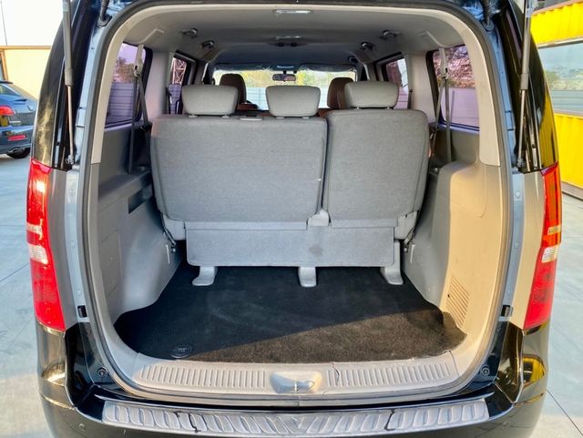 HYUNDAI現代 STAREX  第13張相片