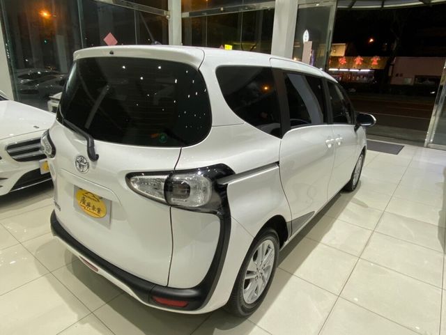 TOYOTA豐田 SIENTA  第3張相片