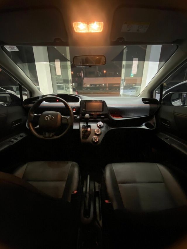TOYOTA豐田 SIENTA  第17張相片