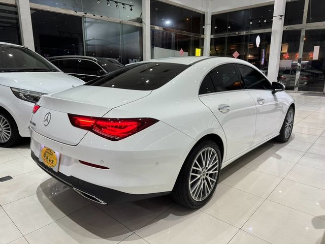 M-BENZ賓士 CLA200  第2張相片