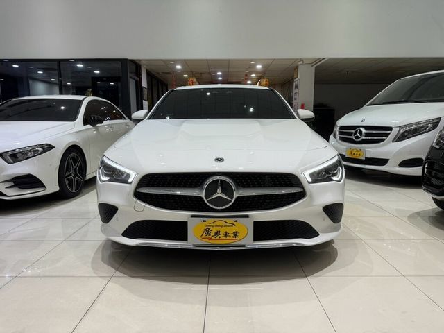 M-BENZ賓士 CLA200  第3張相片