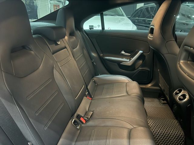 M-BENZ賓士 CLA200  第7張相片