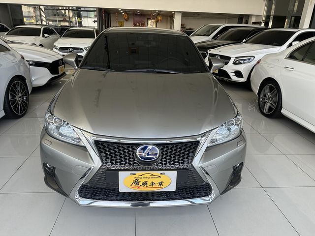 LEXUS凌志 CT200H  第3張相片