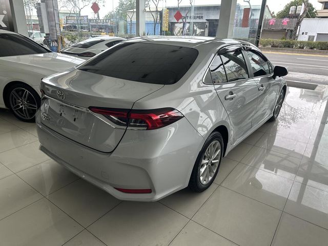 TOYOTA豐田 ALTIS  第2張相片