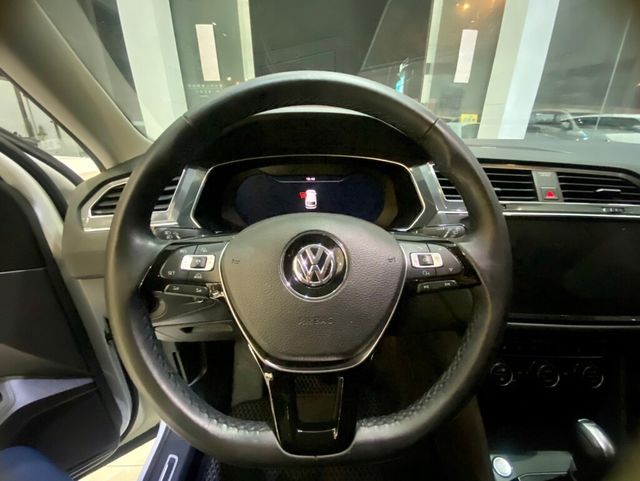 VOLKSWAGEN福斯 TIGUAN  第9張相片