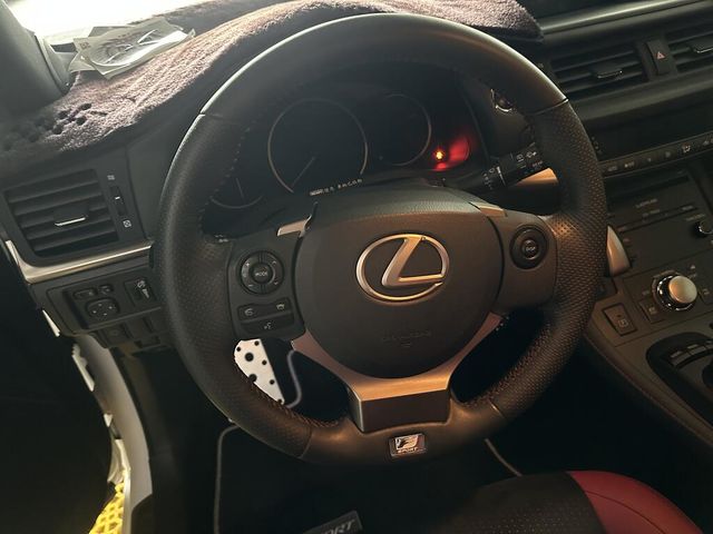 LEXUS凌志 CT200H  第10張相片