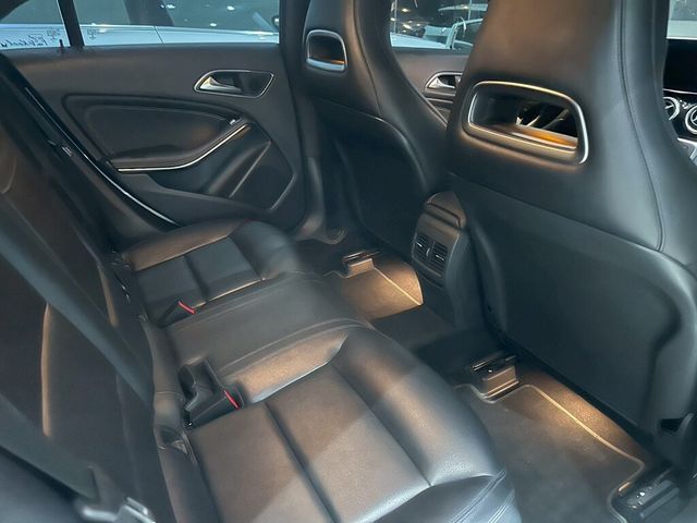 M-BENZ賓士 CLA250  第11張相片