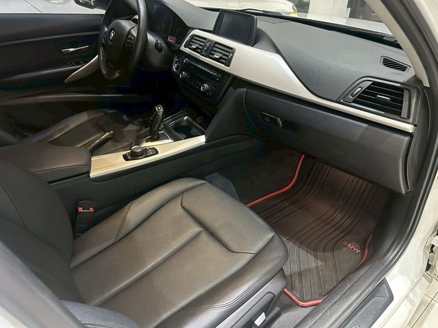 BMW寶馬 316  第14張相片