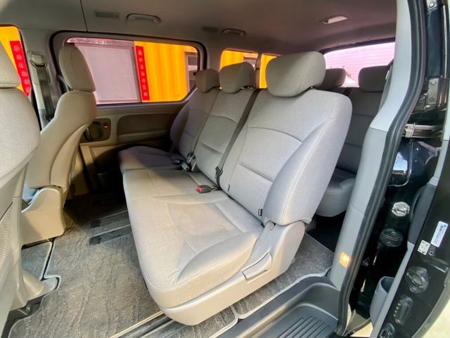 HYUNDAI現代 STAREX  第11張相片