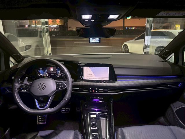 VOLKSWAGEN福斯 GOLF R  第5張相片