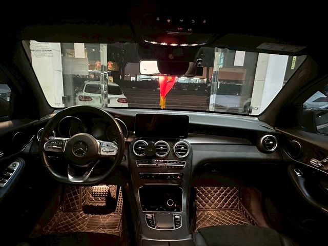 M-BENZ賓士 GLC300 AMG COUPE  第5張相片