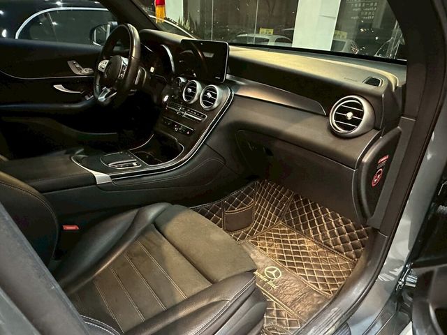 M-BENZ賓士 GLC300 AMG COUPE  第11張相片