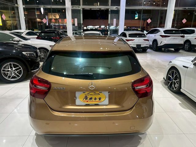 M-BENZ賓士 A180  第4張相片