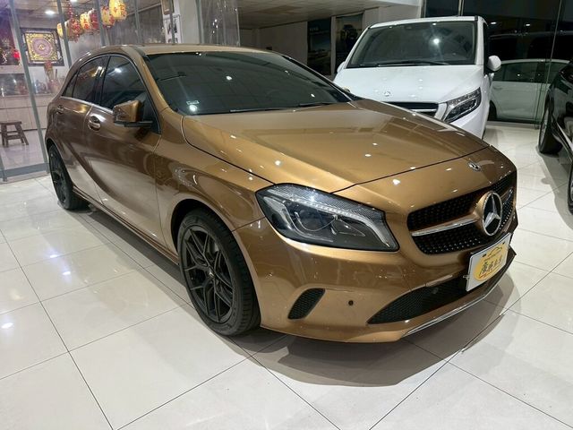 M-BENZ賓士 A180  第7張相片