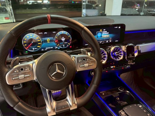 M-BENZ賓士 GLB35 AMG  第5張相片