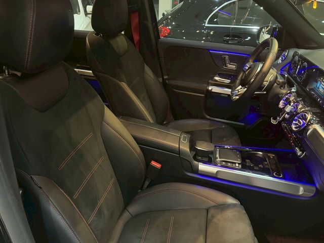 M-BENZ賓士 GLB35 AMG  第7張相片