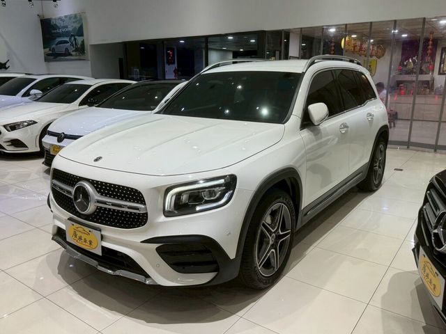 M-BENZ賓士 GLB200  第1張相片