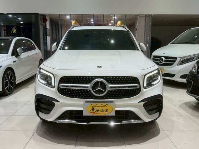 M-BENZ賓士 GLB200  第3張相片