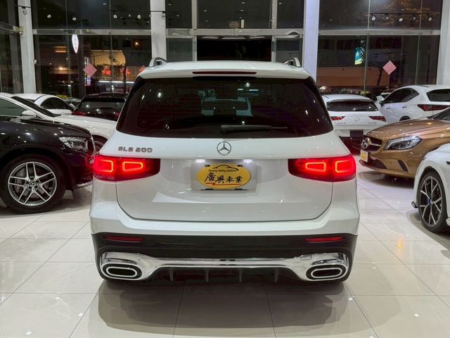 M-BENZ賓士 GLB200  第4張相片