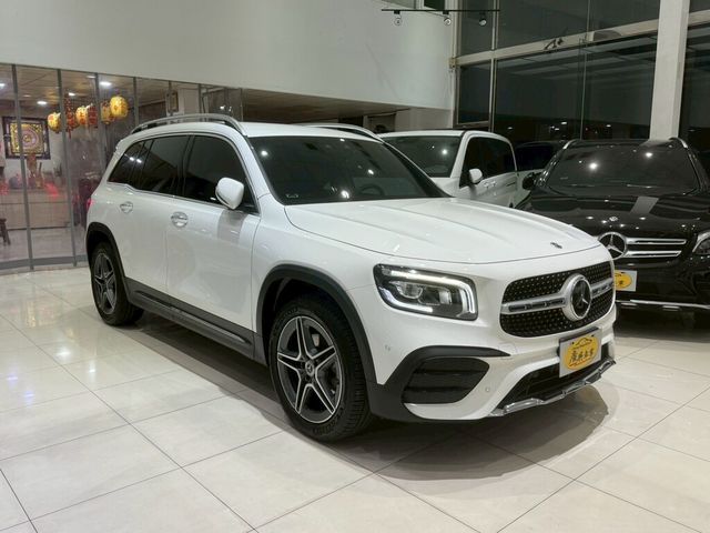 M-BENZ賓士 GLB200  第7張相片