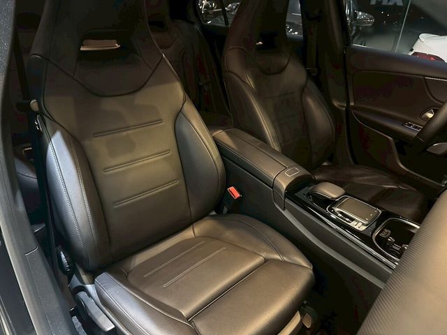 M-BENZ賓士 A200  第12張相片