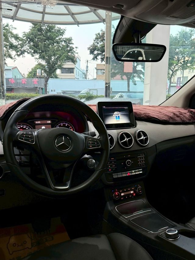M-BENZ賓士 B180  第5張相片