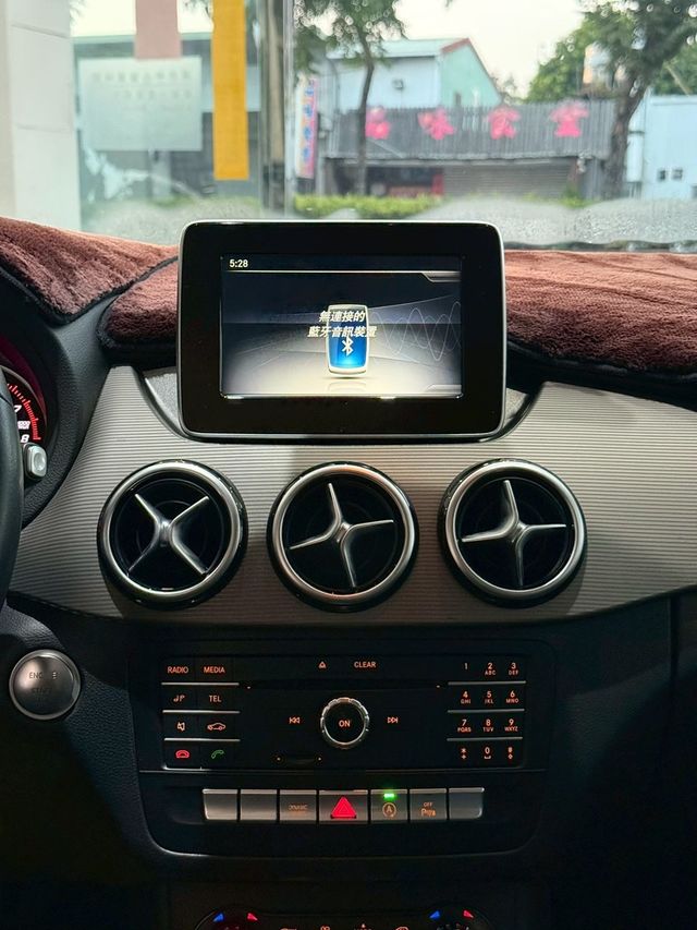 M-BENZ賓士 B180  第7張相片