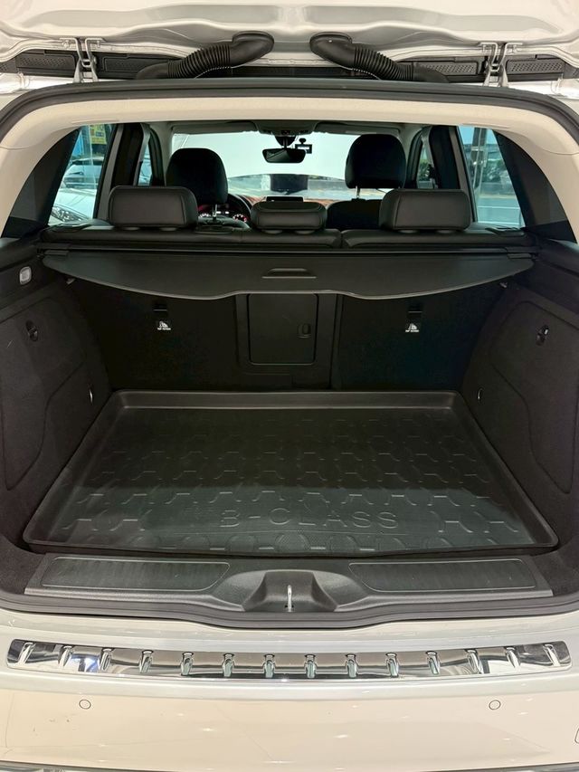 M-BENZ賓士 B180  第9張相片