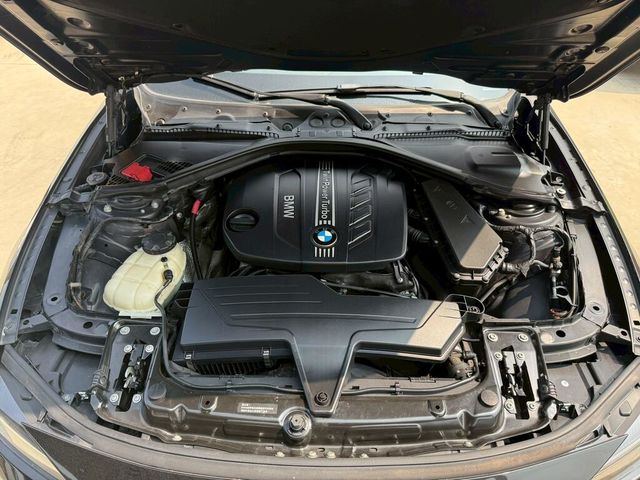 BMW寶馬 318D SEDAN  第6張相片