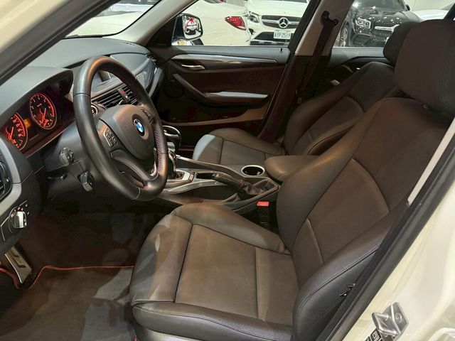 BMW寶馬 X1  第7張相片