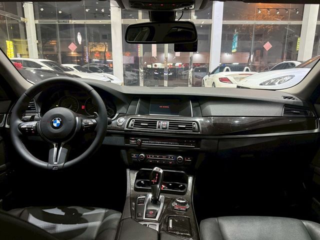 BMW寶馬 520I  第6張相片