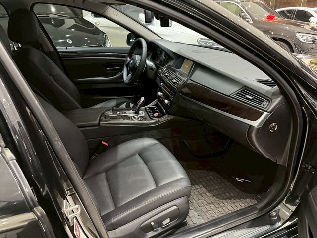 BMW寶馬 520I  第10張相片