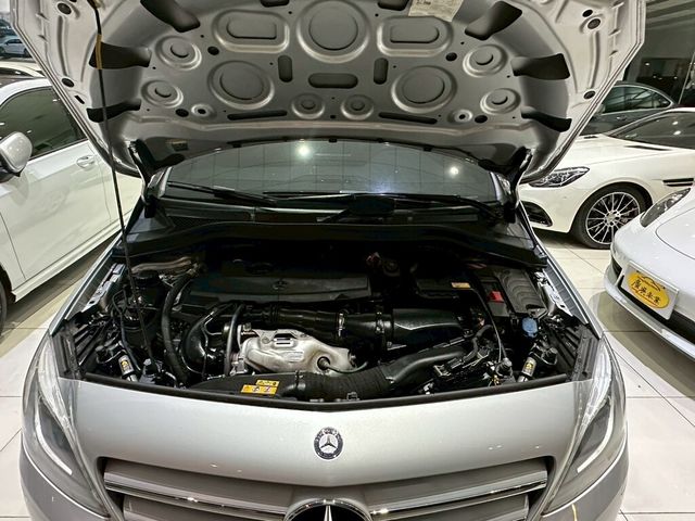 M-BENZ賓士 B200  第6張相片