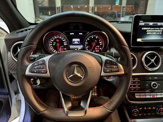 M-BENZ賓士 A180  第9張相片