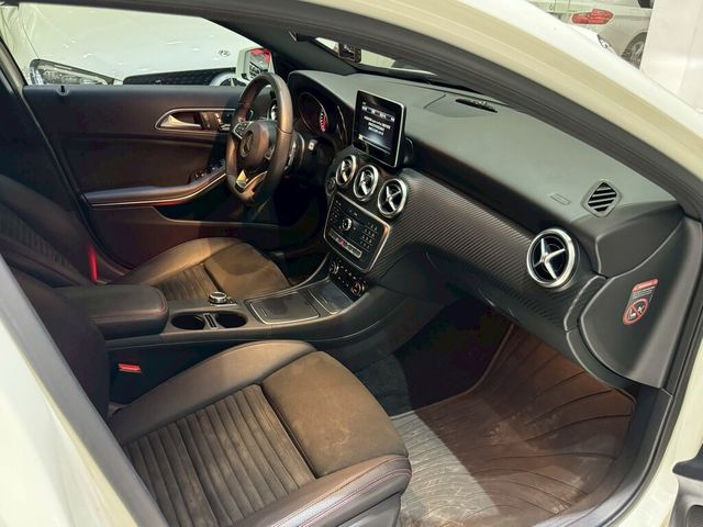 M-BENZ賓士 A180  第14張相片