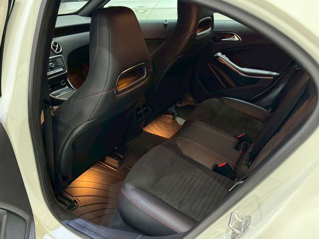 M-BENZ賓士 A180  第17張相片